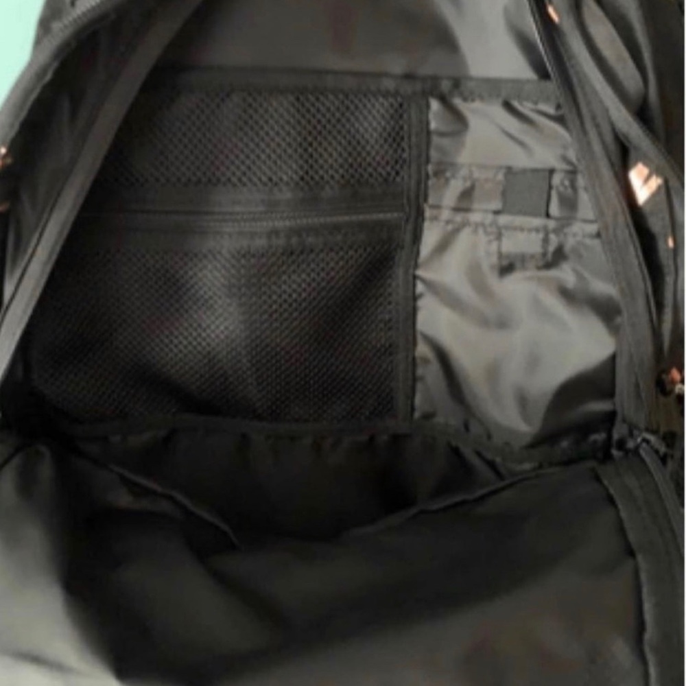 Pink backpack - Picture 3 of 3